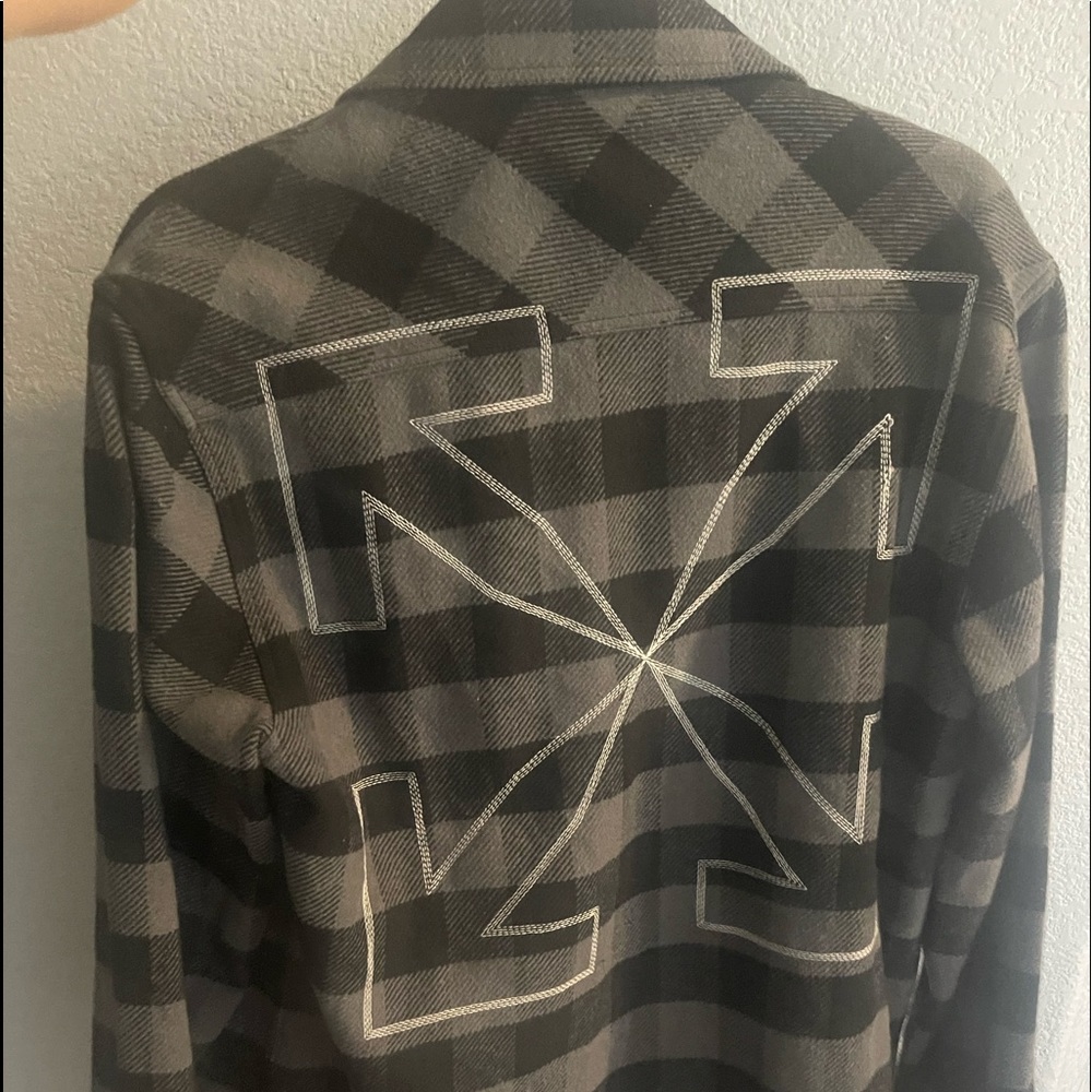 BRAND NEW-with tags off-white mens flannel button down shirt.